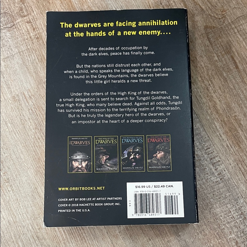 The Triumph of the Dwarves by Markus Heitz - Black Cover with Yellow Title - Picture 2 of 4